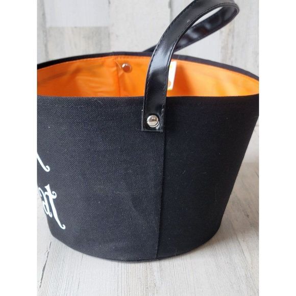 Halloween trick or treat canvas basket accessory decor - Picture 5 of 9